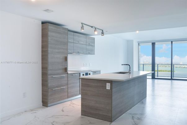 Interior, Kitchen, Marble, Recessed Lighting