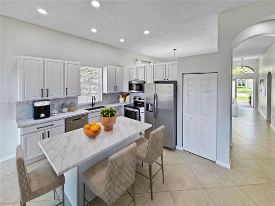 Interior, Kitchen, Pendant Lights, Recessed Lighting, Stainless Steel Appliances