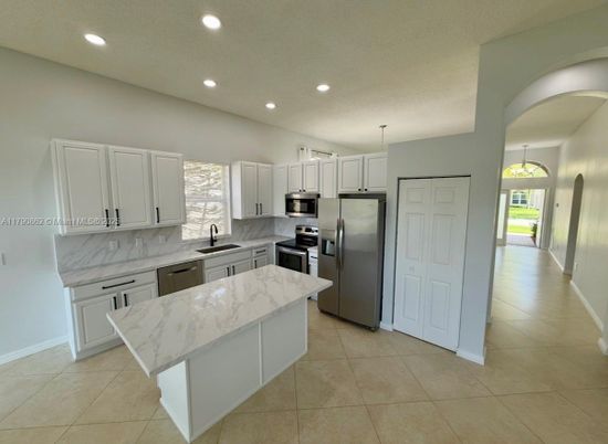 Interior, Kitchen, Pendant Lights, Recessed Lighting, Stainless Steel Appliances