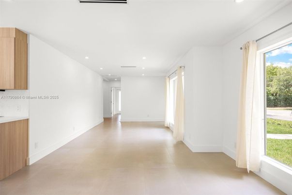 Empty room, Interior, Recessed Lighting
