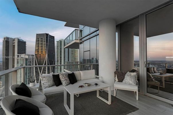 Exterior, Interior, Other, Skyline
