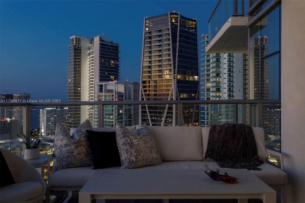 Exterior, Other, Skyline