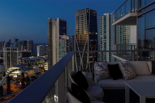 Exterior, Other, Skyline