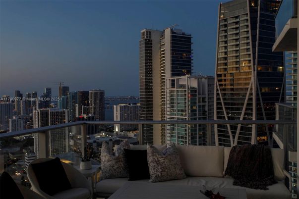 Exterior, Other, Skyline