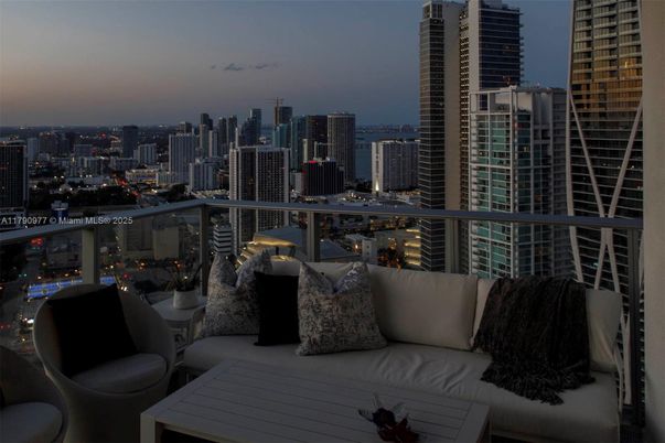 Exterior, Other, Skyline