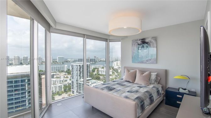 Bedroom, Interior, Water