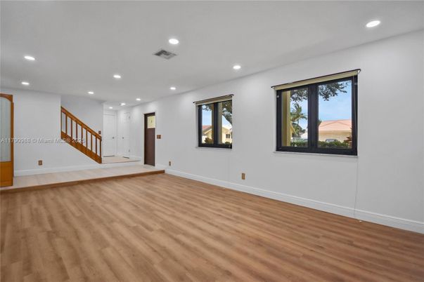 Empty room, Interior, Recessed Lighting, Wood Texture Flooring