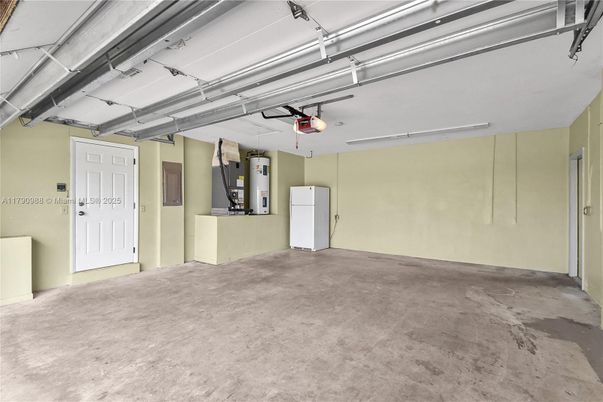 Garage, Interior