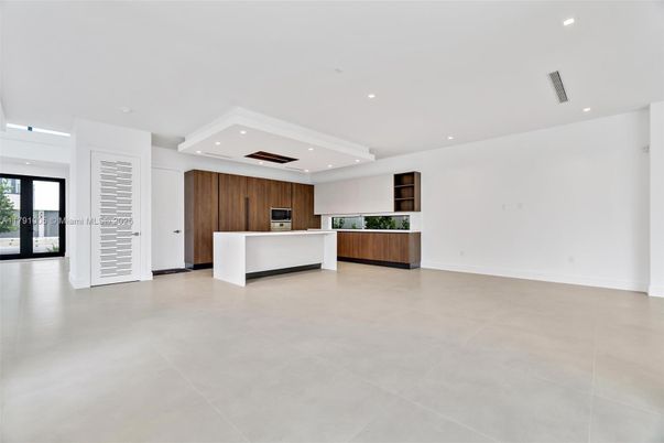 Empty room, Interior, Kitchen, Recessed Lighting