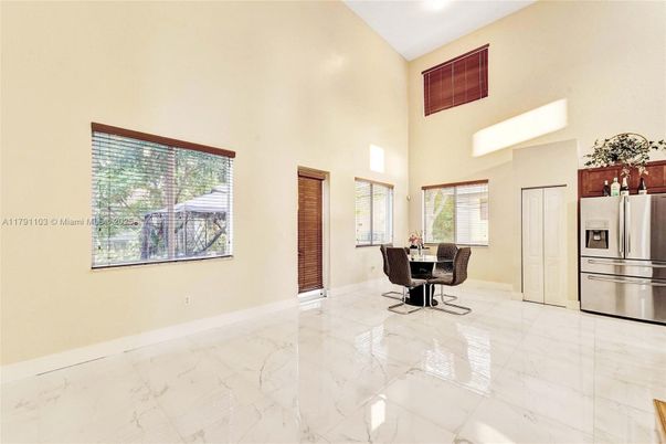 Dining room, Interior, Kitchen, Marble, Recessed Lighting, Stainless Steel Appliances