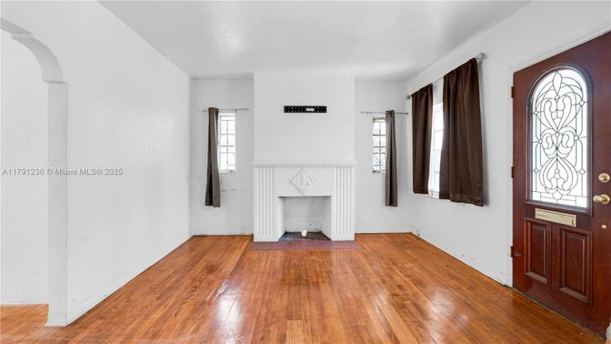 Empty room, Fireplace, Interior, Wood Texture Flooring