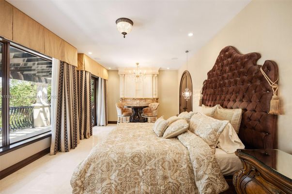 Bedroom, Chandelier, Fireplace, Interior, Pendant Lights, Recessed Lighting