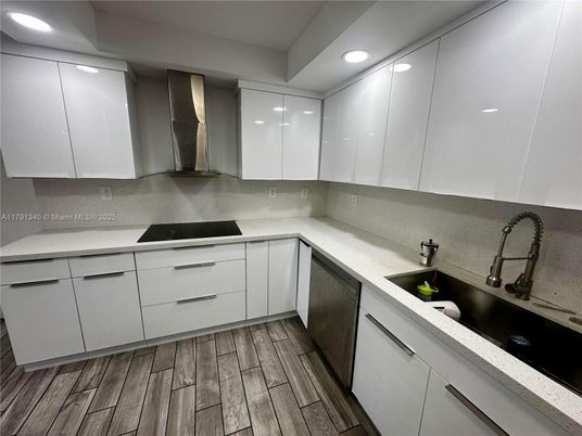 Interior, Kitchen, Recessed Lighting, Wood Texture Flooring