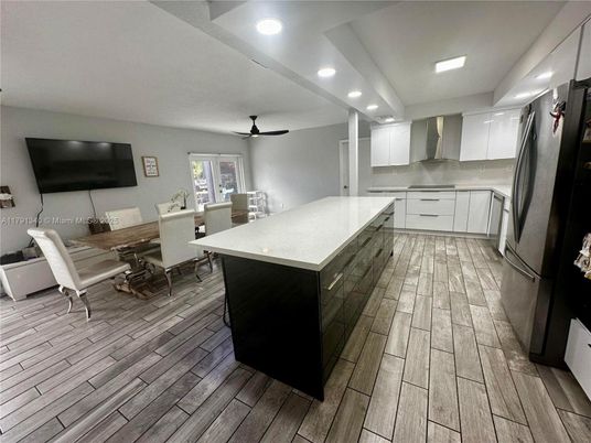 Dining room, Interior, Kitchen, Recessed Lighting, Wood Texture Flooring