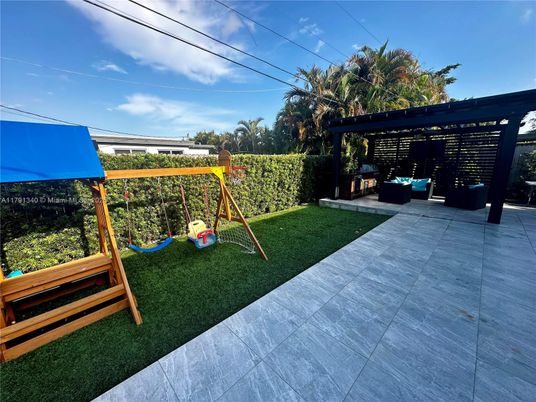 Backyard, Exterior, Playground