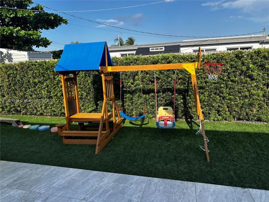 Backyard, Exterior, Playground