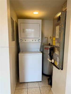 Interior, Recessed Lighting, Utility Closets, Washer
