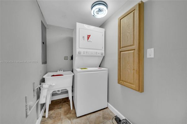 Interior, Utility Closets, Washer