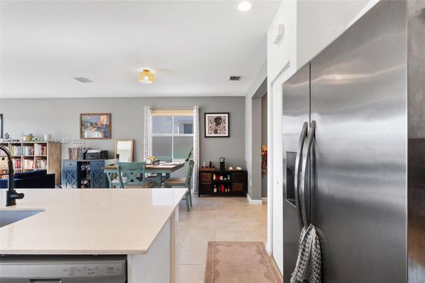 Dining room, Interior, Kitchen, Recessed Lighting, Stainless Steel Appliances