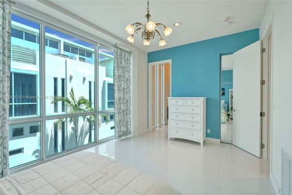 Chandelier, Interior, Recessed Lighting