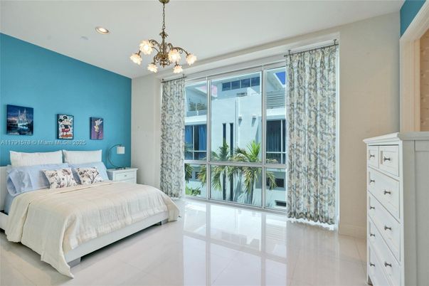 Bedroom, Chandelier, Interior, Recessed Lighting