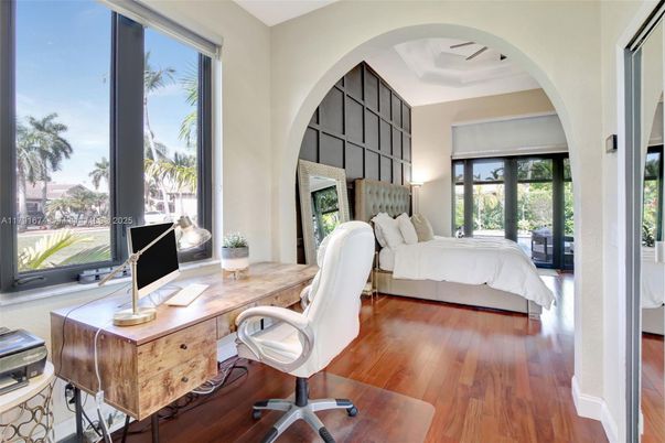 Bedroom, Home Office, Interior, Wood Texture Flooring
