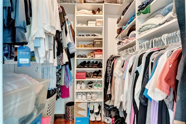 Interior, Walk-in Closets