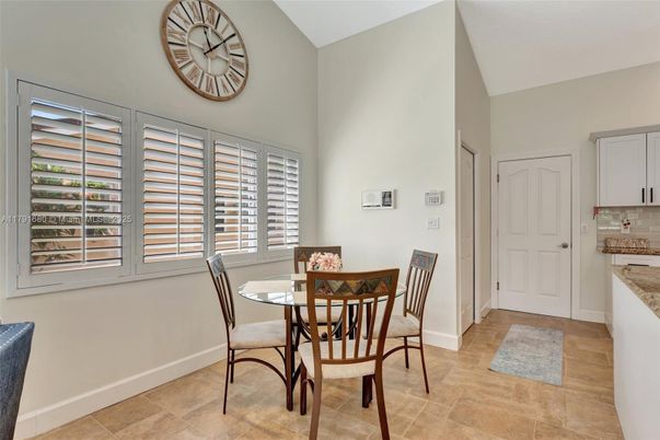 Dining room, Interior