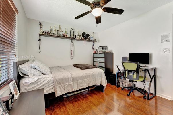 Bedroom, Home Office, Interior, Wood Texture Flooring