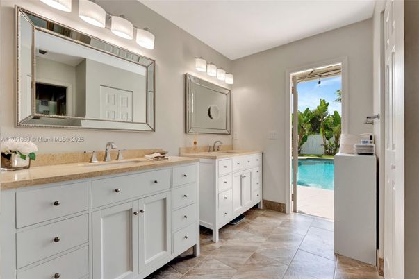 Bathroom, Dual Sink Vanities, Interior