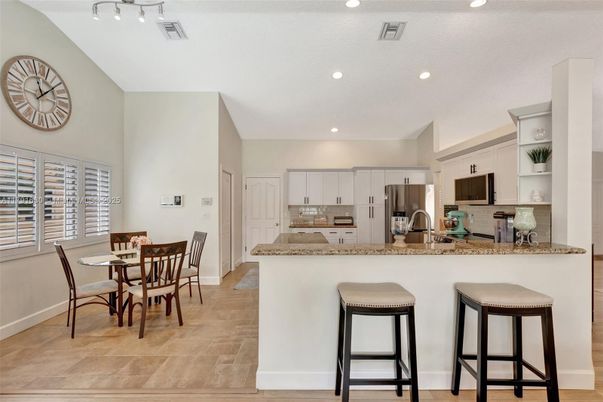 Dining room, Interior, Kitchen, Recessed Lighting, Stainless Steel Appliances