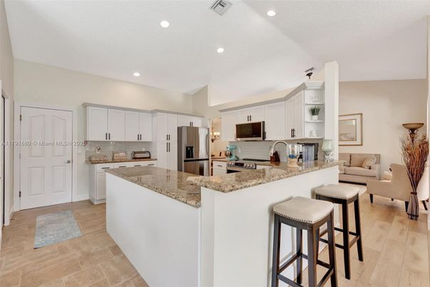 Interior, Kitchen, Living room, Recessed Lighting, Stainless Steel Appliances