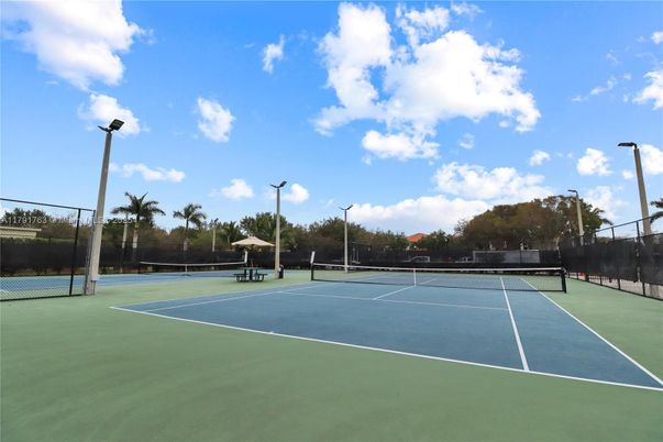 Exterior, Tennis Courts