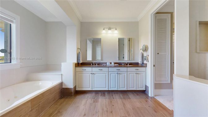 Bathroom, Dual Sink Vanities, Interior, Wood Texture Flooring