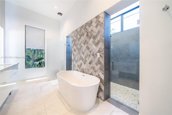 Bathroom, Free Standing Baths, Glass Shower, Interior, Recessed Lighting