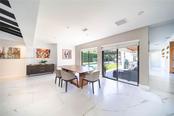 Dining room, Interior, Marble, Recessed Lighting