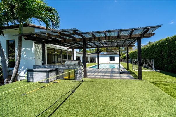 Backyard, Exterior, Pool