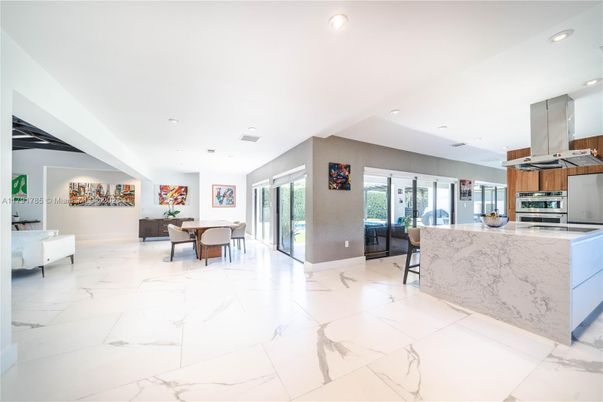 Dining room, Interior, Kitchen, Marble, Recessed Lighting, Stainless Steel Appliances