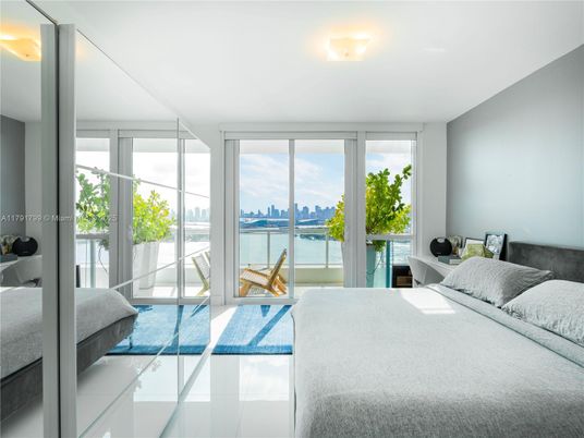 Bedroom, Interior, Water