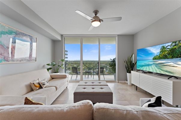 Interior, Living room, Water