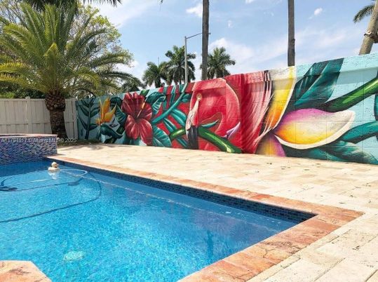 Exterior, Pool