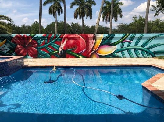 Exterior, Pool