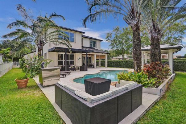 Backyard, Exterior, Pool