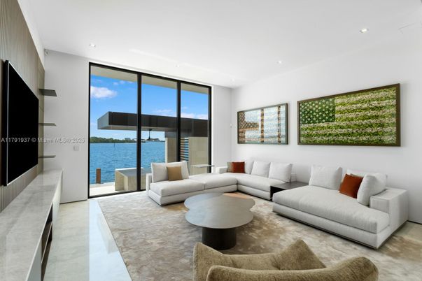 Interior, Living room, Recessed Lighting, Water