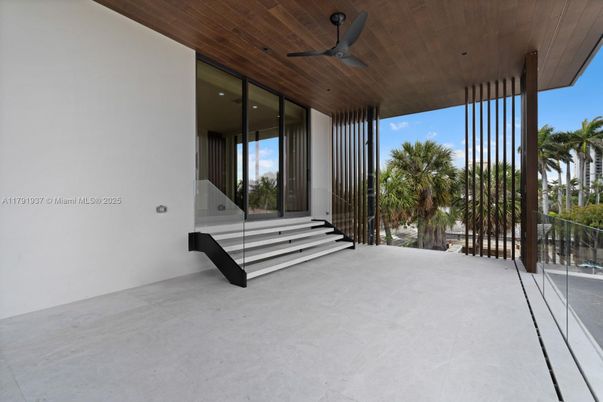 Exterior, Recessed Lighting