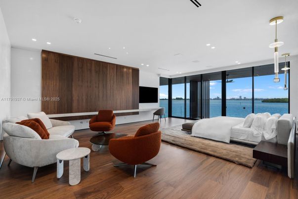 Bedroom, Interior, Living room, Pendant Lights, Recessed Lighting, Water, Wood Texture Flooring