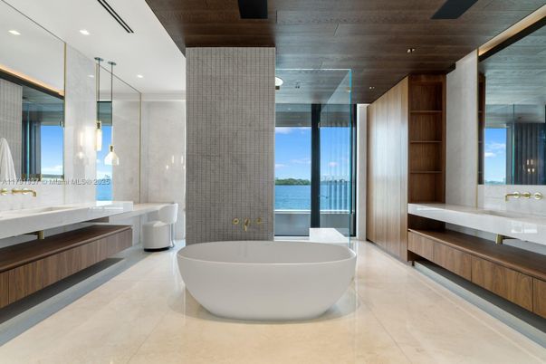 Bathroom, Dual Sink Vanities, Free Standing Baths, Interior, Recessed Lighting, Water