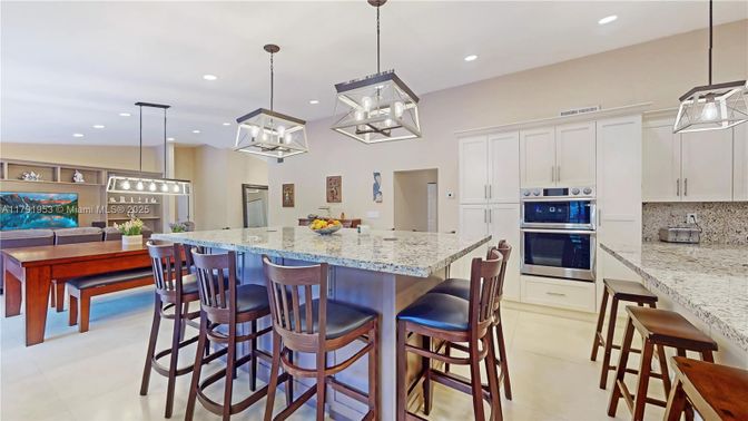 Dining room, Interior, Kitchen, Pendant Lights, Recessed Lighting, Stainless Steel Appliances