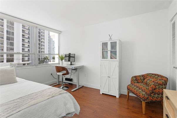 Bedroom, Home Office, Interior, Wood Texture Flooring