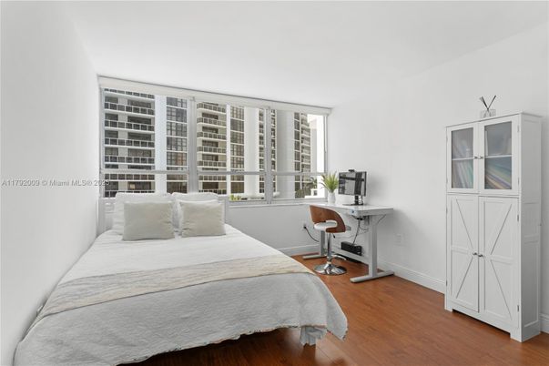 Bedroom, Home Office, Interior, Wood Texture Flooring